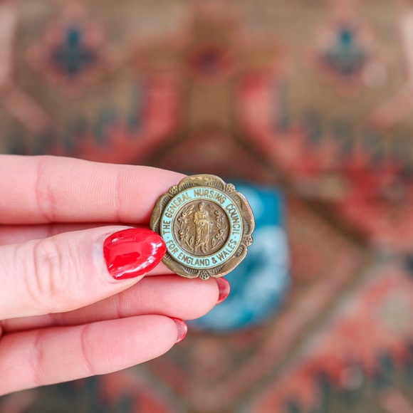 Vintage Nursing Council for England & Wales Pin - Picture 2 of 4